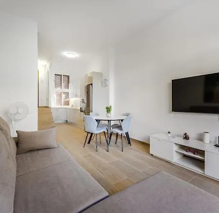 Duplex Americas アロナ