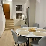 Apartment Duplex Americas *